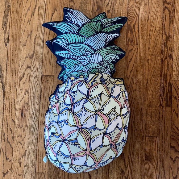 Silken Favours London Pineapple Cushion